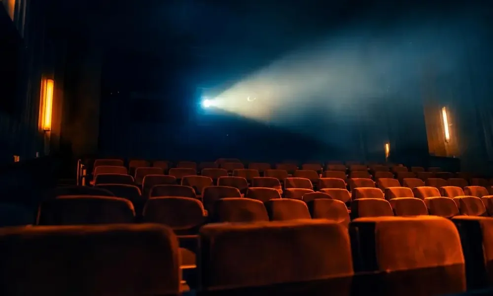 午夜首映·悬疑烧脑专场 - 黄豆短剧专题 午夜首映·悬疑烧脑专场专题封面,收录4部短剧